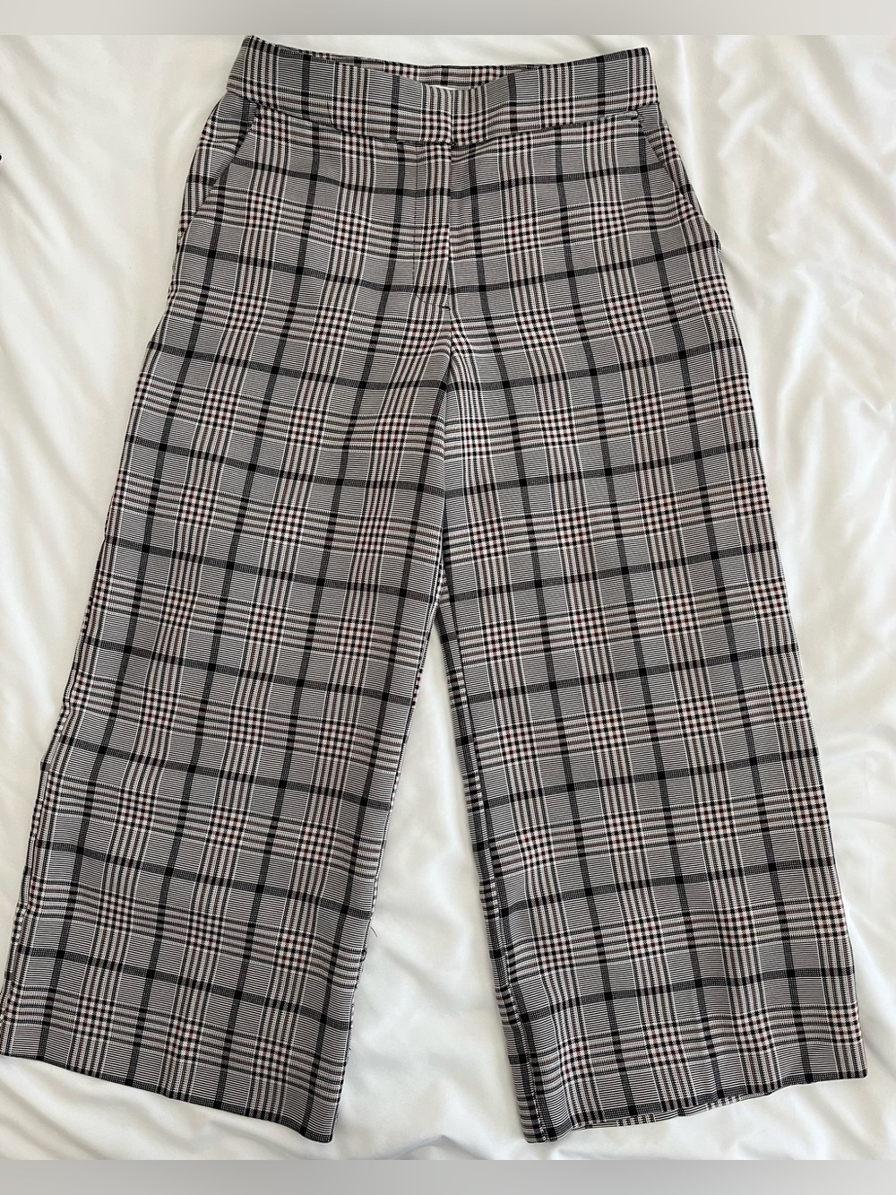 H&M Gray Plaid Wide-Leg Cropped Pants